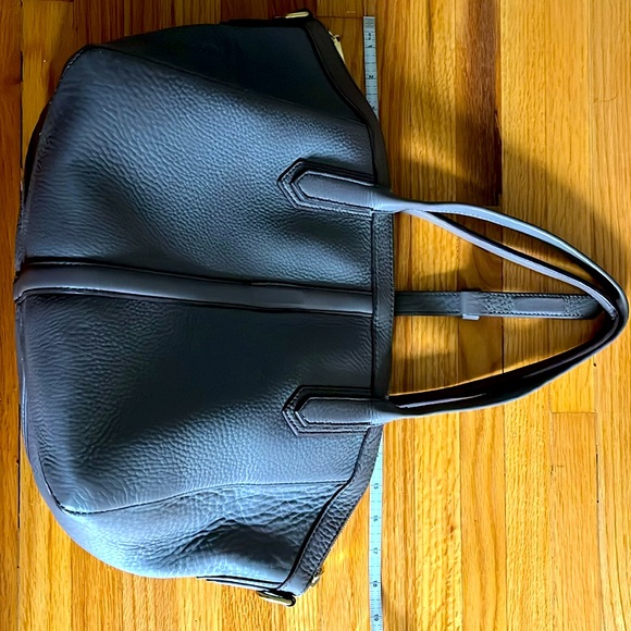 J Crew purse in very good condition! - Picture 12 of 12